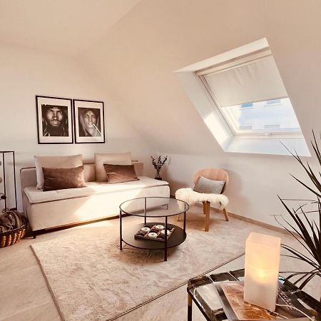 Apartment Am Schloss - Air Saarbrücken Eksteriør bilde
